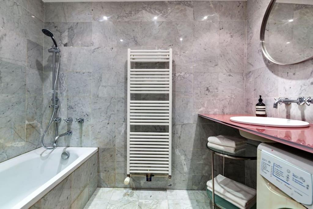 Charmant Appartement Au Coeur De Párizs Kültér fotó